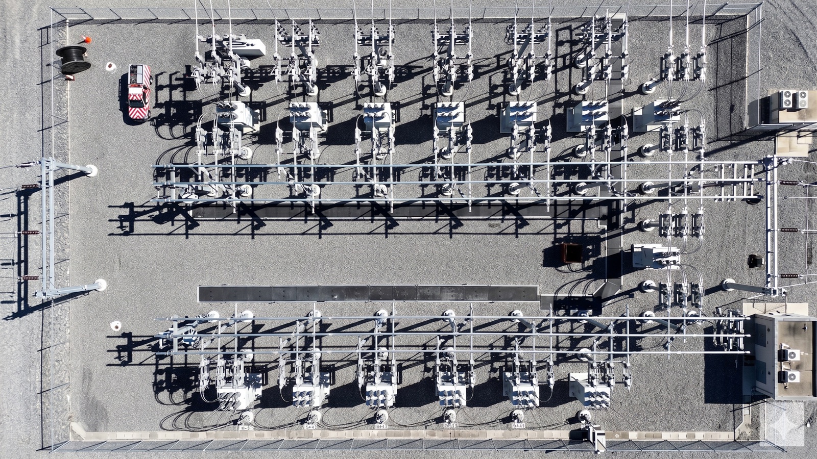 Infrastructure asset lifecycle data connected to traceable decisions